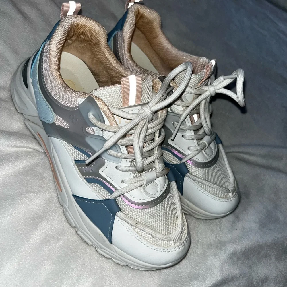 Chunky 90’s Style SHEIN Sneakers Sz 6.5